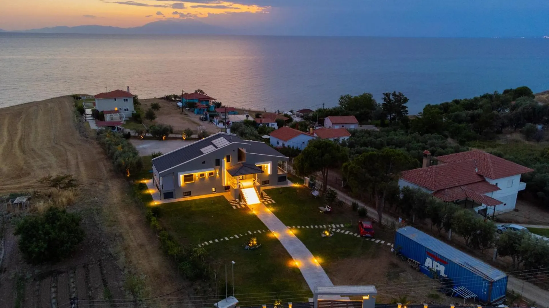Сasa de vacaciones Villa Llanaj Residence 4 By Luxlikehome Nea Poteidaia