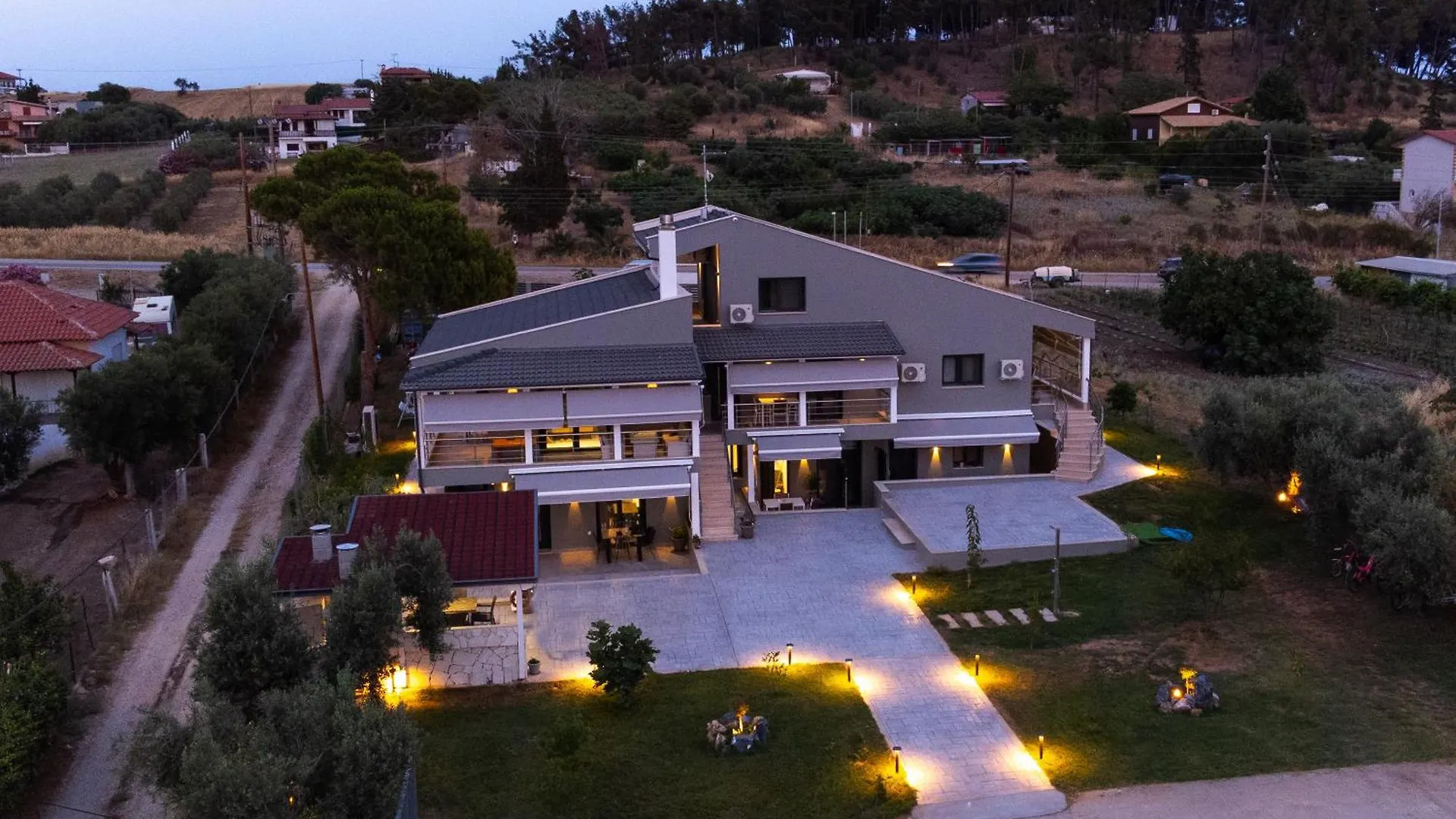 Villa Llanaj Residence 4 By Luxlikehome Nea Poteidaia
